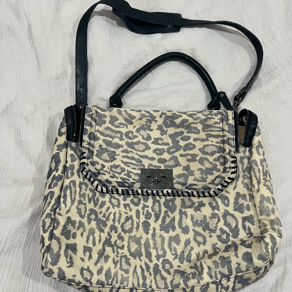 Be & D Leopard Print Soft Leather Laptop/ Work Everyday Messenger Bag - Picture 4 of 16